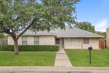 1212 Beechwood Ln BURLESON, TX 76028